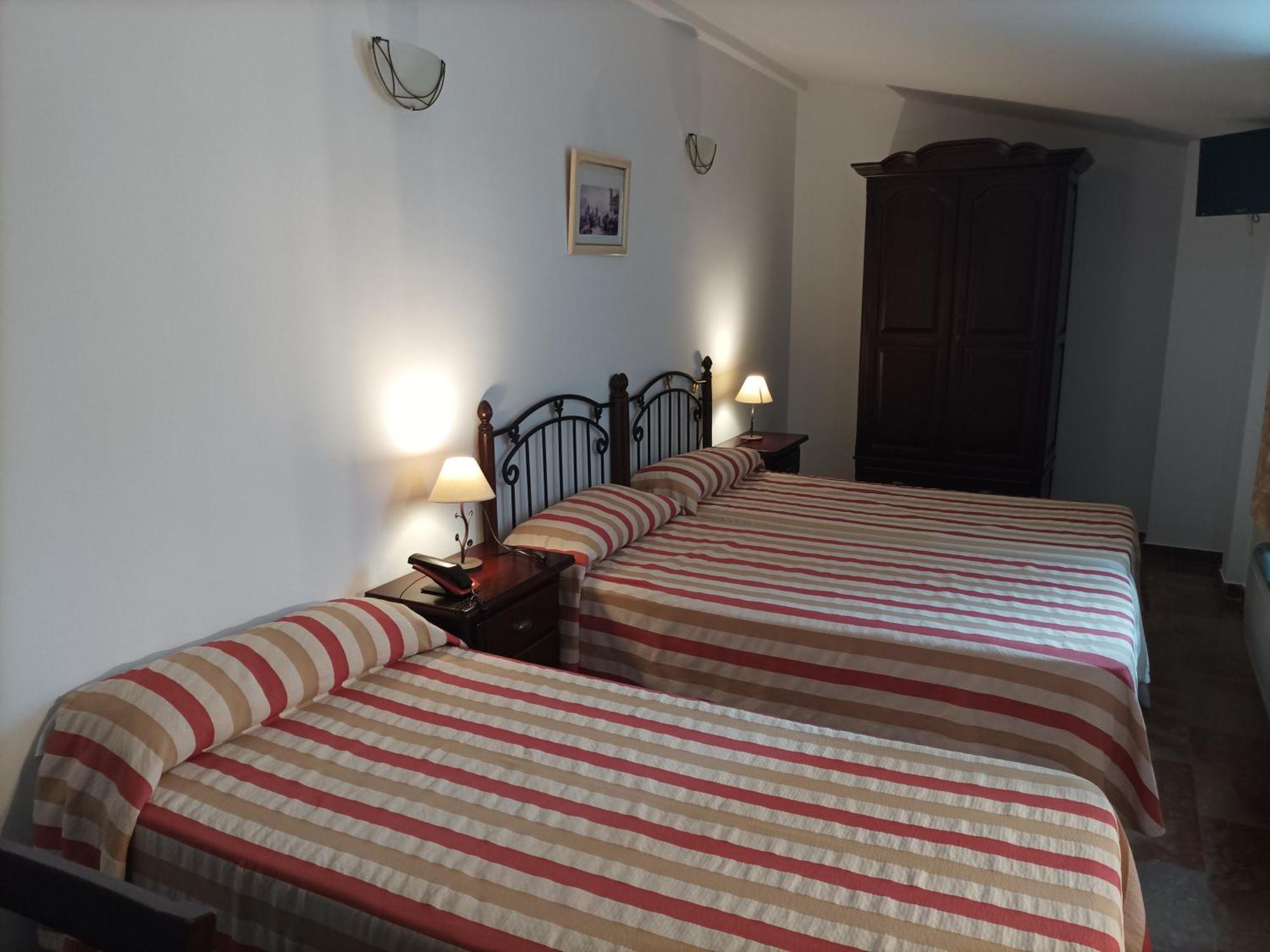 Hotel San Cayetano 2*